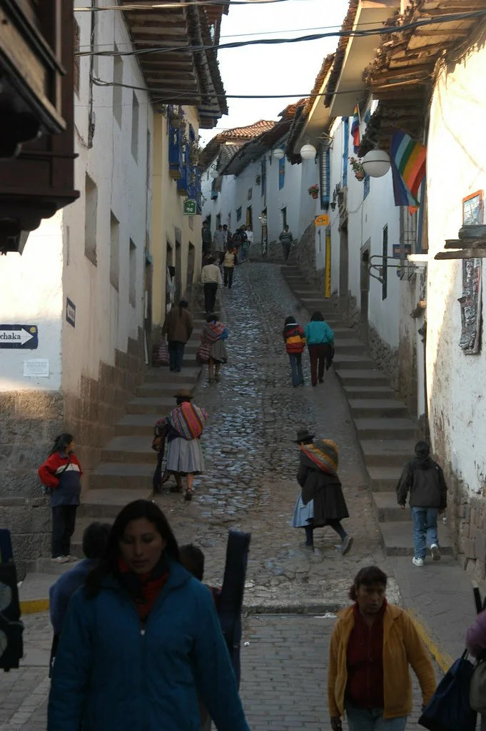 La cuesta de Santa Ana, siete de la mañana.